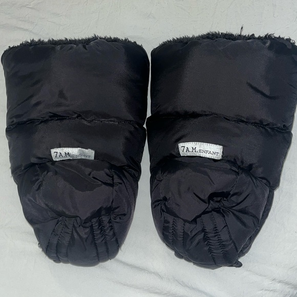 Like new 7 a.m. Enfant stroller warmmmuffs - plush - Picture 1 of 2